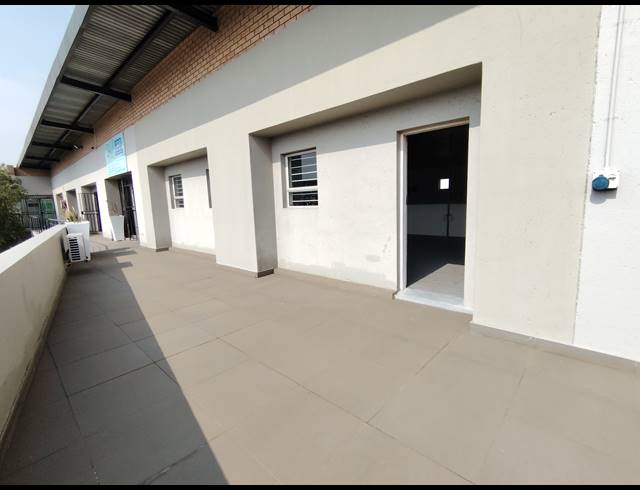 484M² WAREHOUSE TO LET IN DRIEHOEK